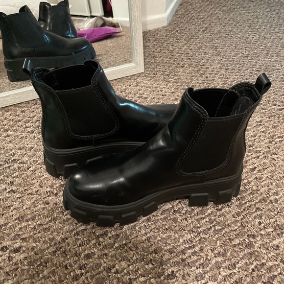 circus by sam edleman chelsea boots - Picture 3 of 4